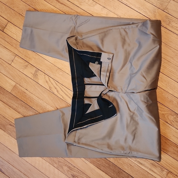 Axist - Picture 2 of 8